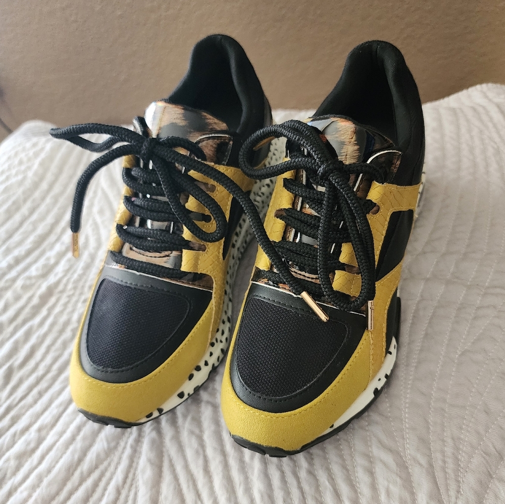 Steve Madden Sneakers